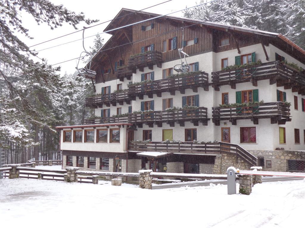 Hotel Garni Mille Pini Scanno Dış mekan fotoğraf