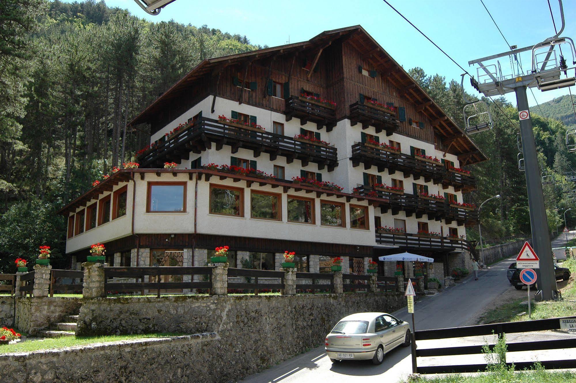 Hotel Garni Mille Pini Scanno Dış mekan fotoğraf